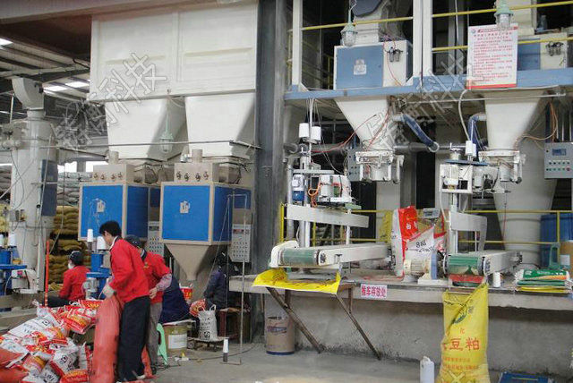 粉末噸袋包裝機(jī)